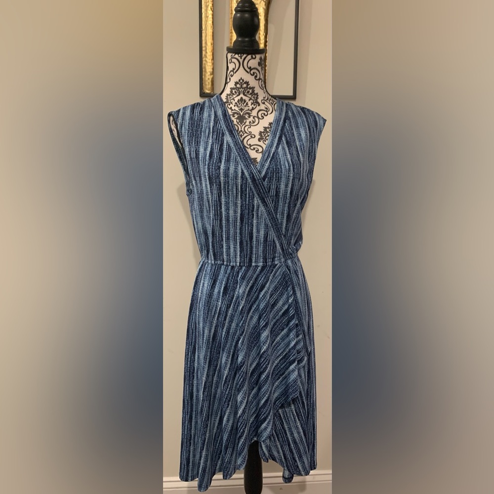 BCBGMAXAZRIA Blue Faux Wrap Sleeveless Dress